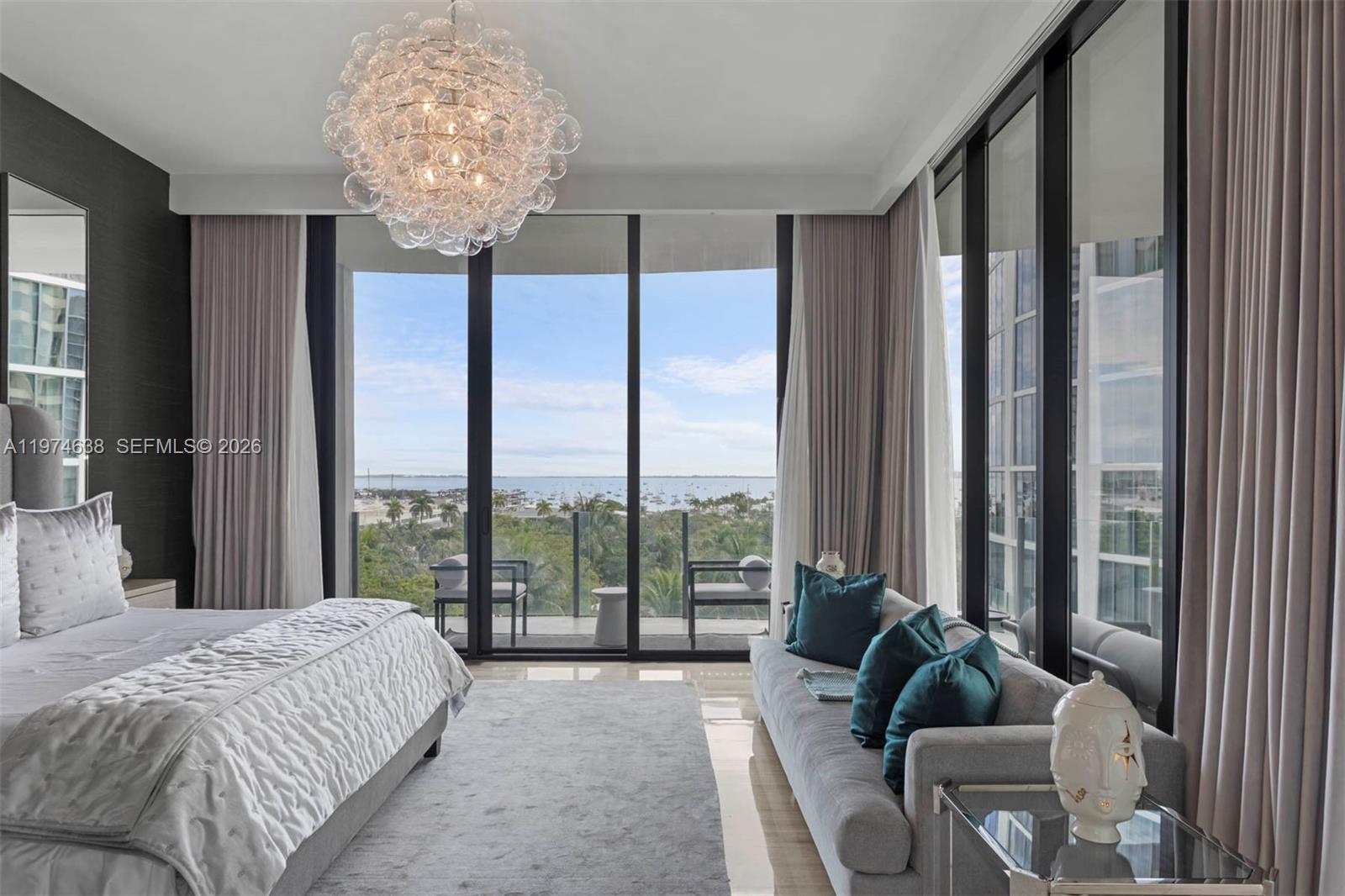 2821 S Bayshore Dr # 8A