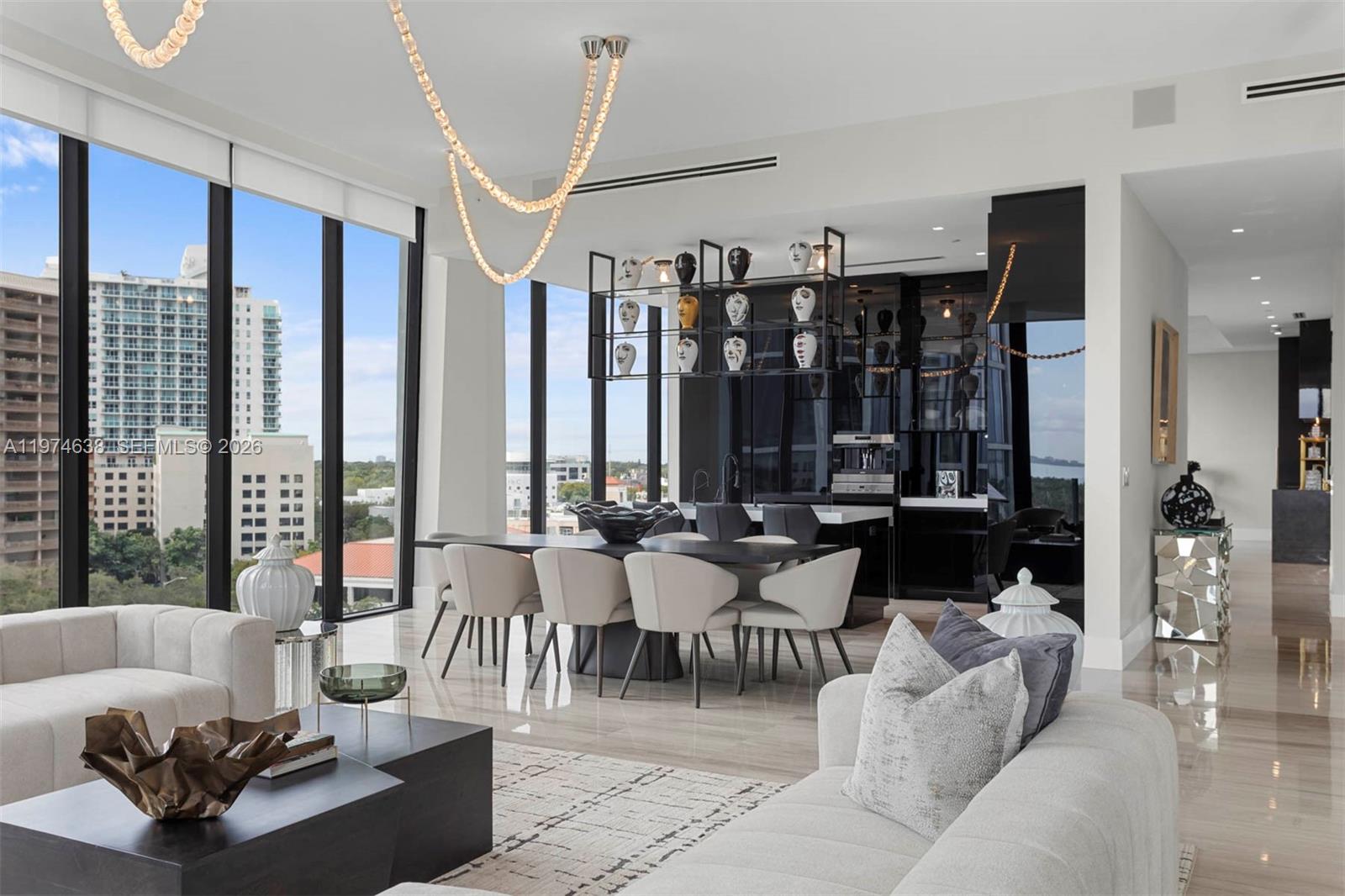 2821 S Bayshore Dr # 8A