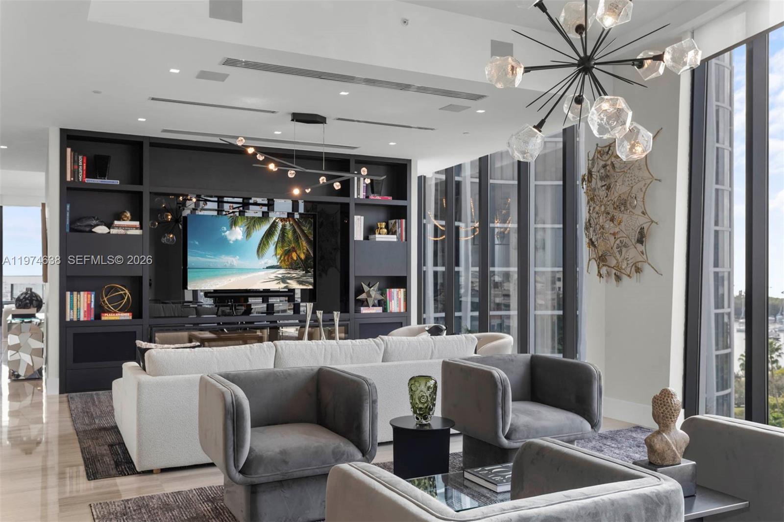 2821 S Bayshore Dr # 8A