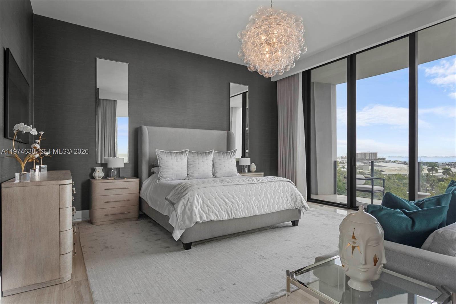 2821 S Bayshore Dr # 8A