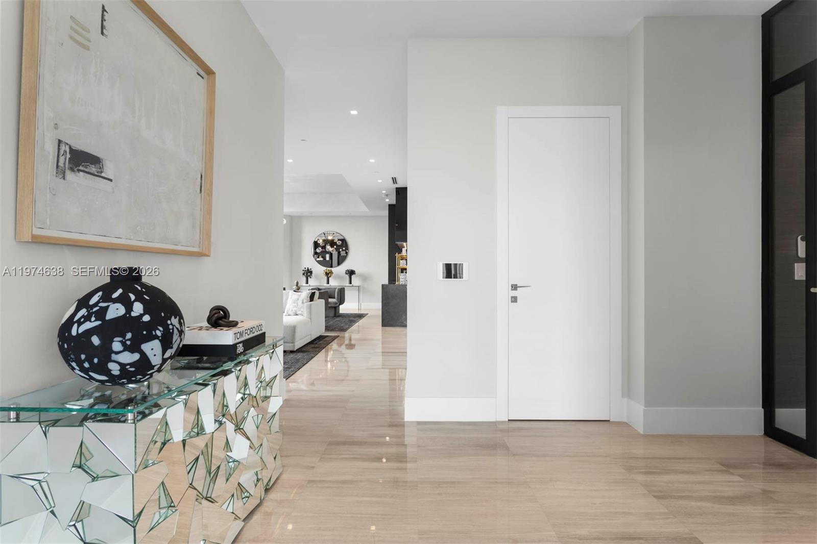 2821 S Bayshore Dr # 8A