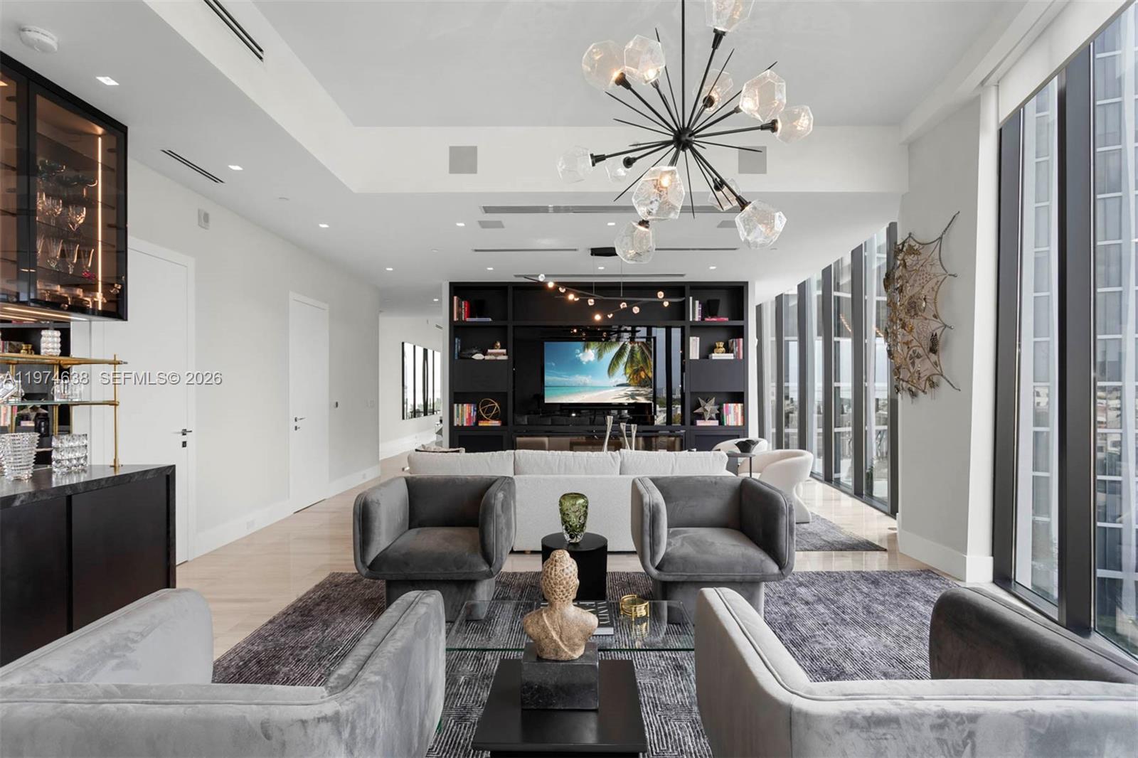 2821 S Bayshore Dr # 8A