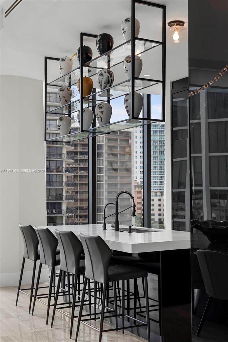 2821 S Bayshore Dr # 8A