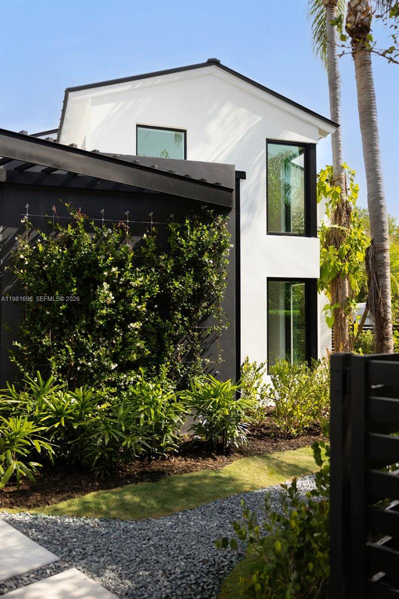 1701 Micanopy Ave