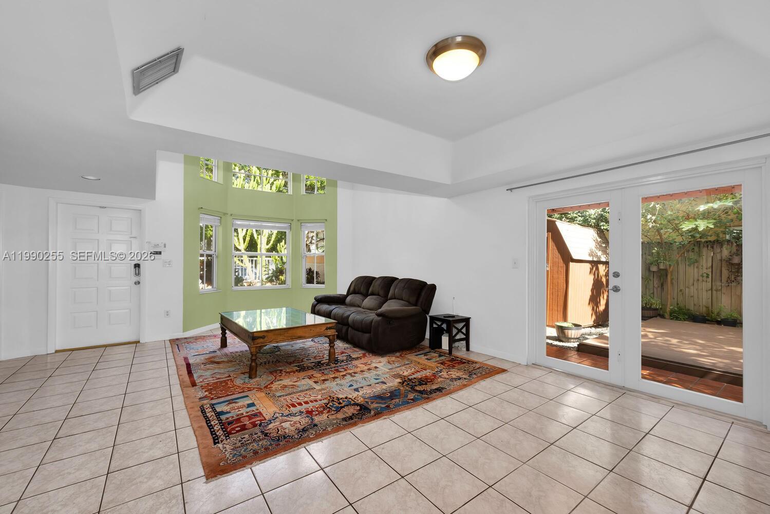 2996 Jackson Ave # B