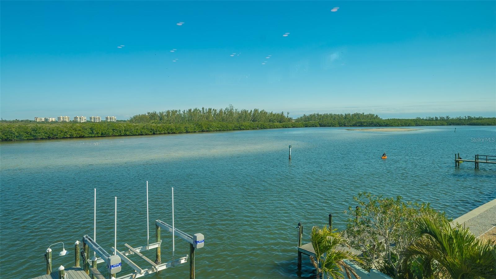 9137 MIDNIGHT PASS RD