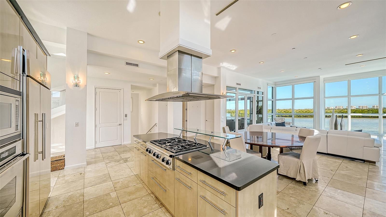 9137 MIDNIGHT PASS RD