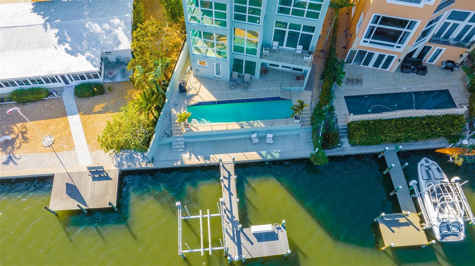 9137 MIDNIGHT PASS RD