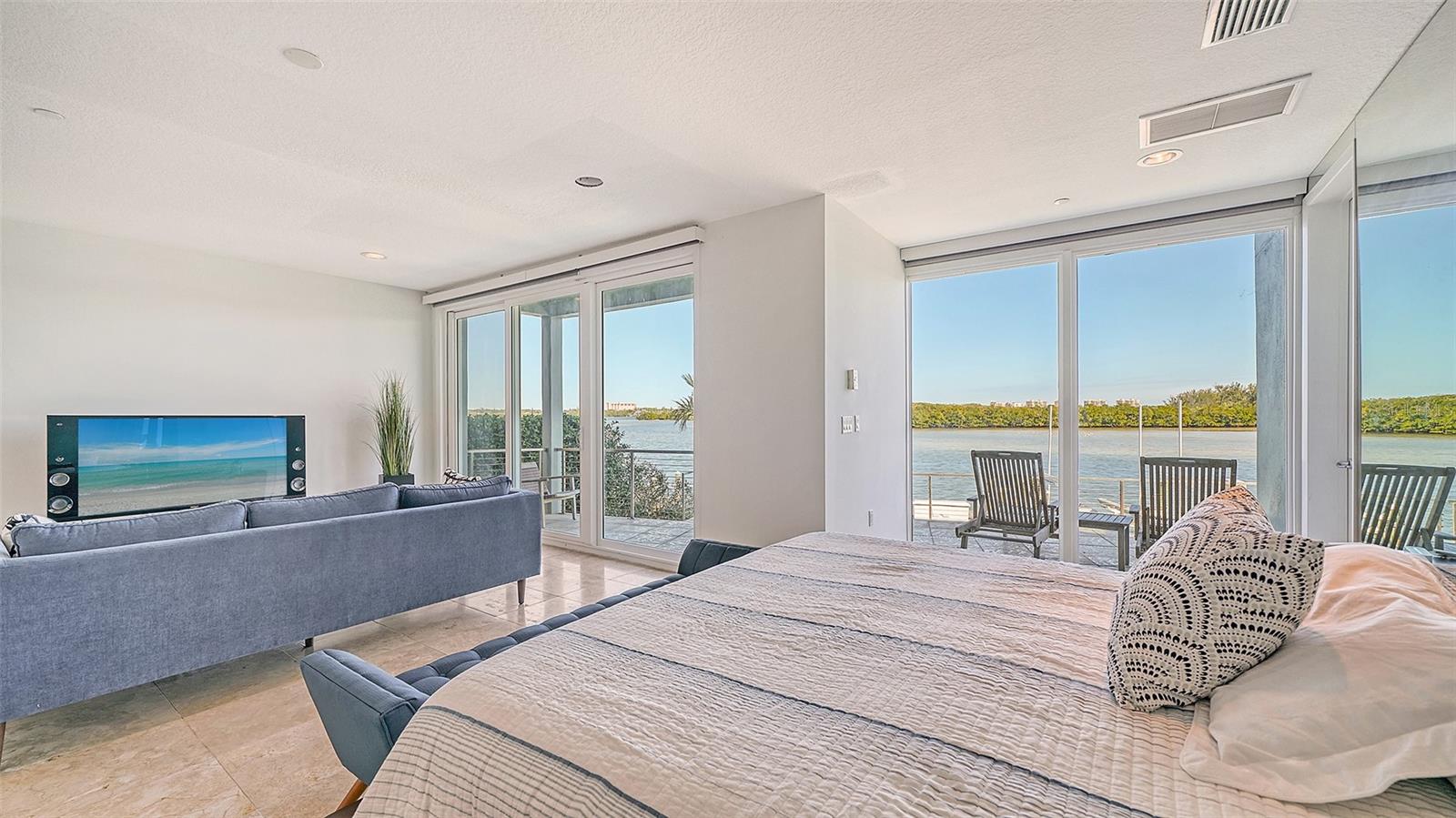 9137 MIDNIGHT PASS RD