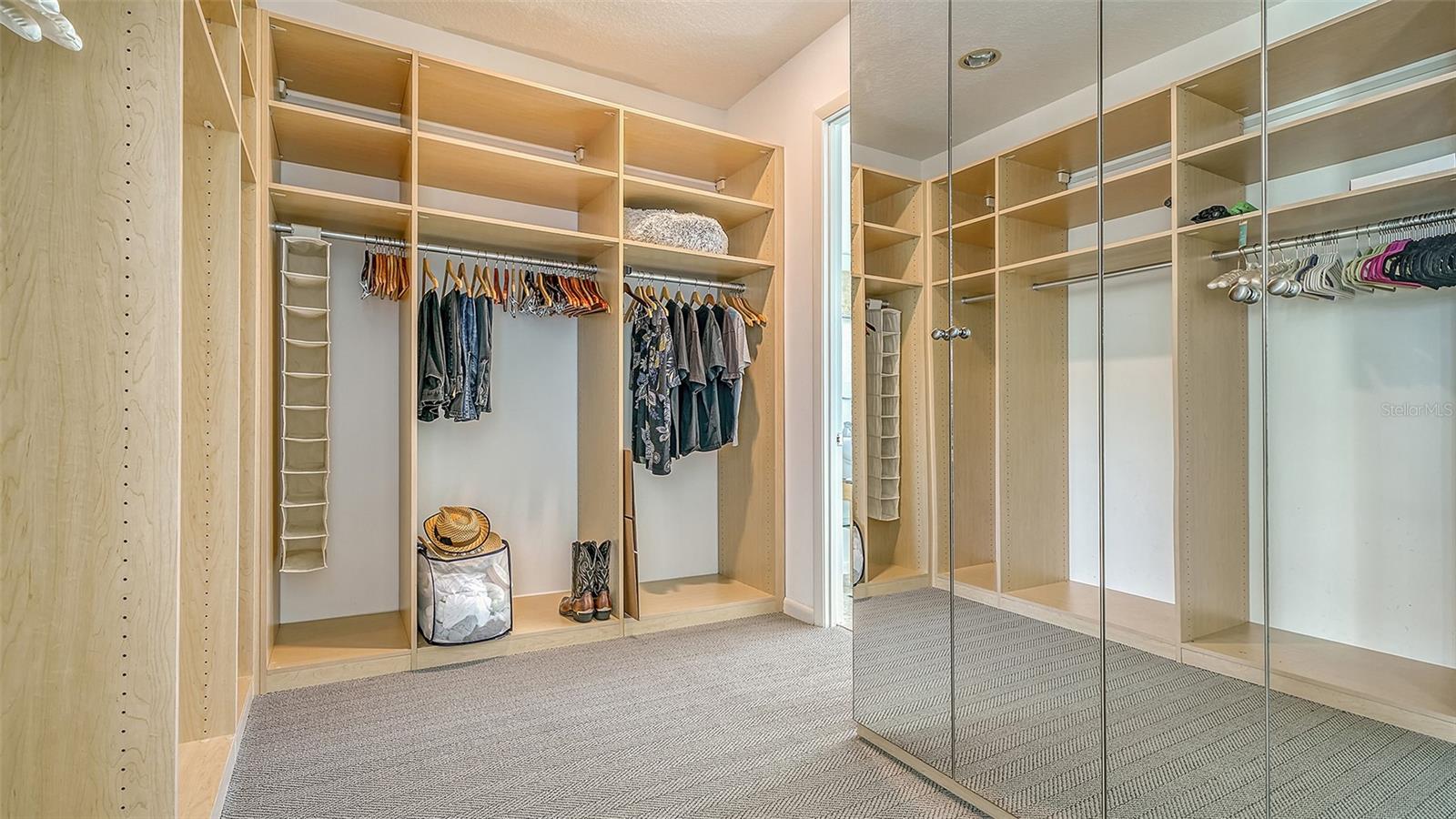 9137 MIDNIGHT PASS RD