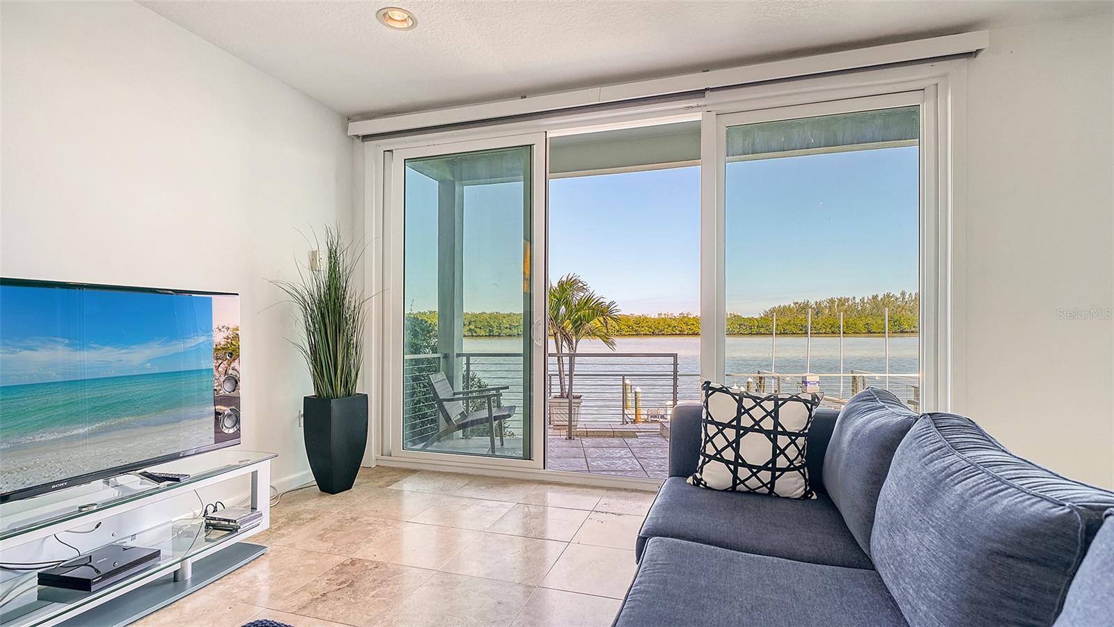 9137 MIDNIGHT PASS RD