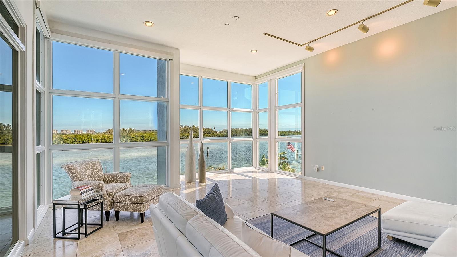 9137 MIDNIGHT PASS RD