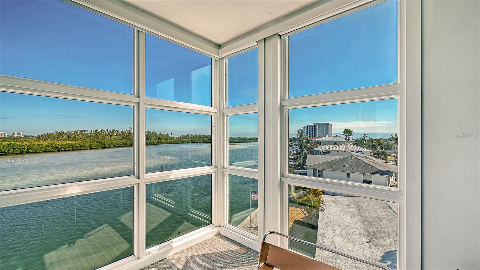 9137 MIDNIGHT PASS RD