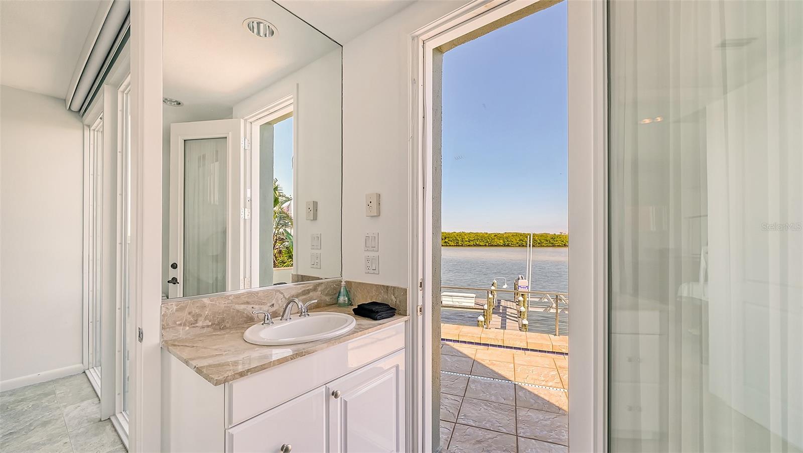 9137 MIDNIGHT PASS RD