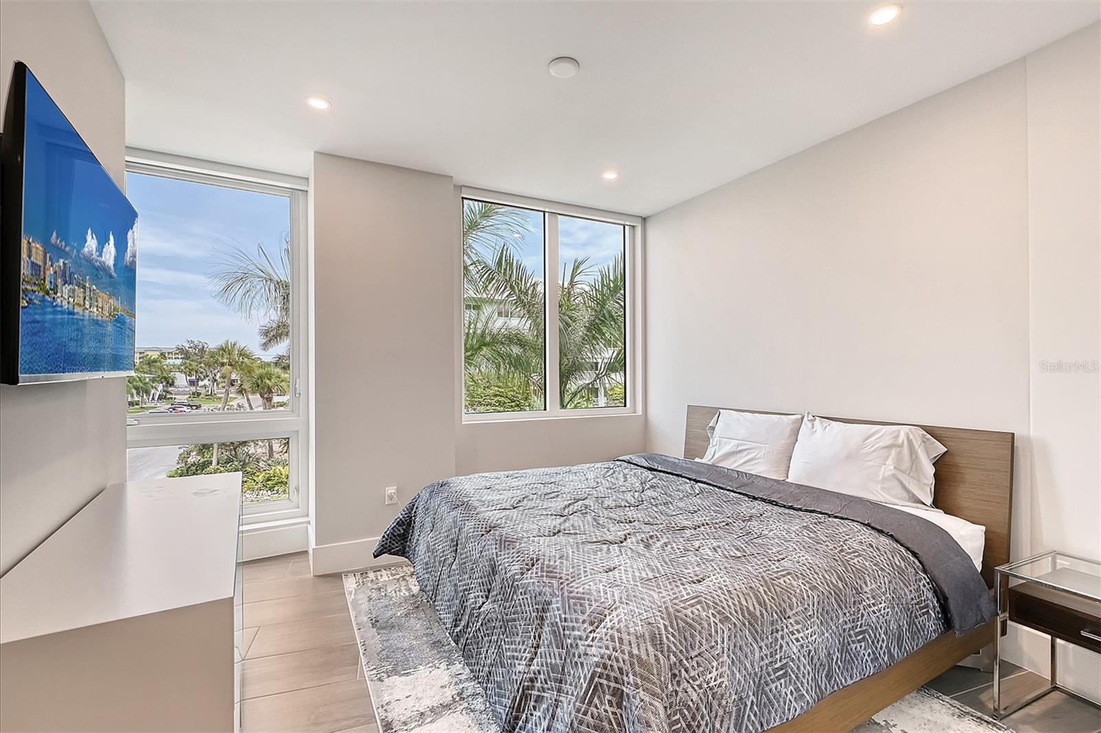 1035 SEASIDE DR #310