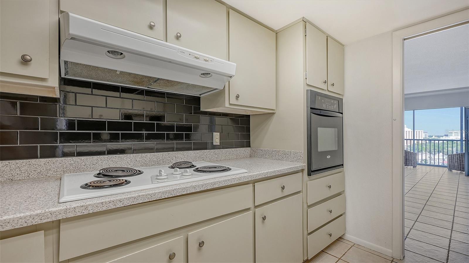 435 S GULFSTREAM AVE #1006