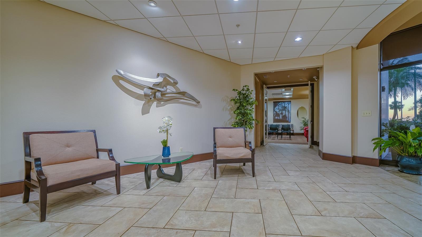 435 S GULFSTREAM AVE #1006