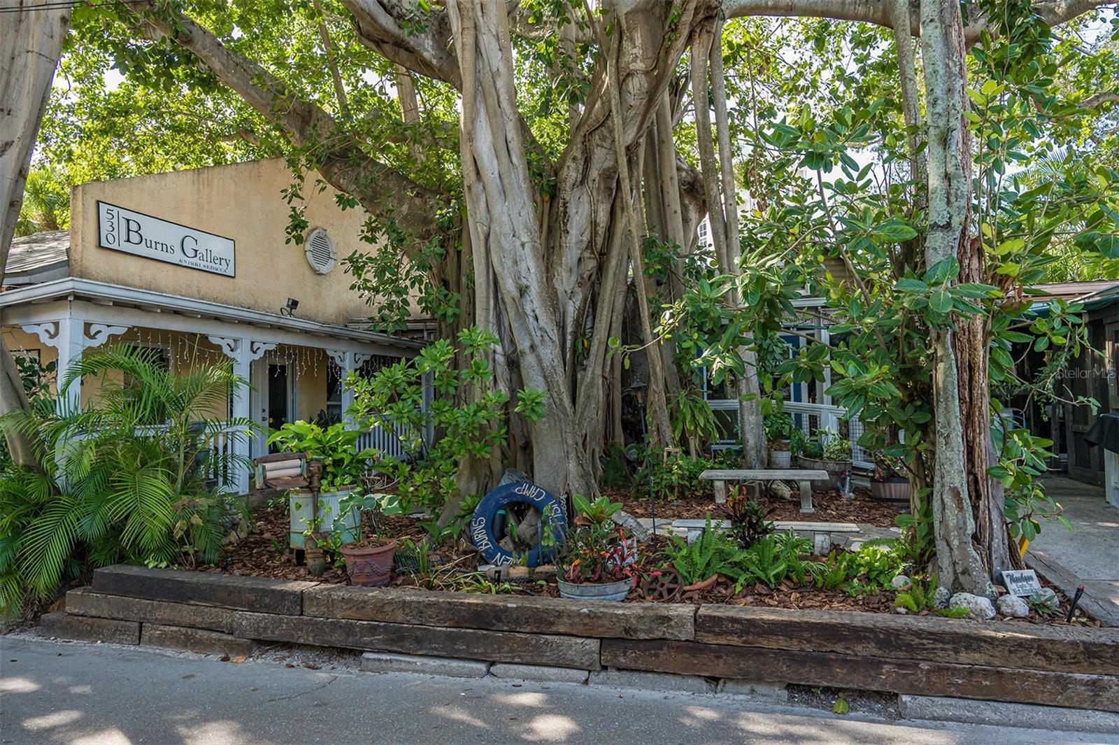 435 S GULFSTREAM AVE #1006