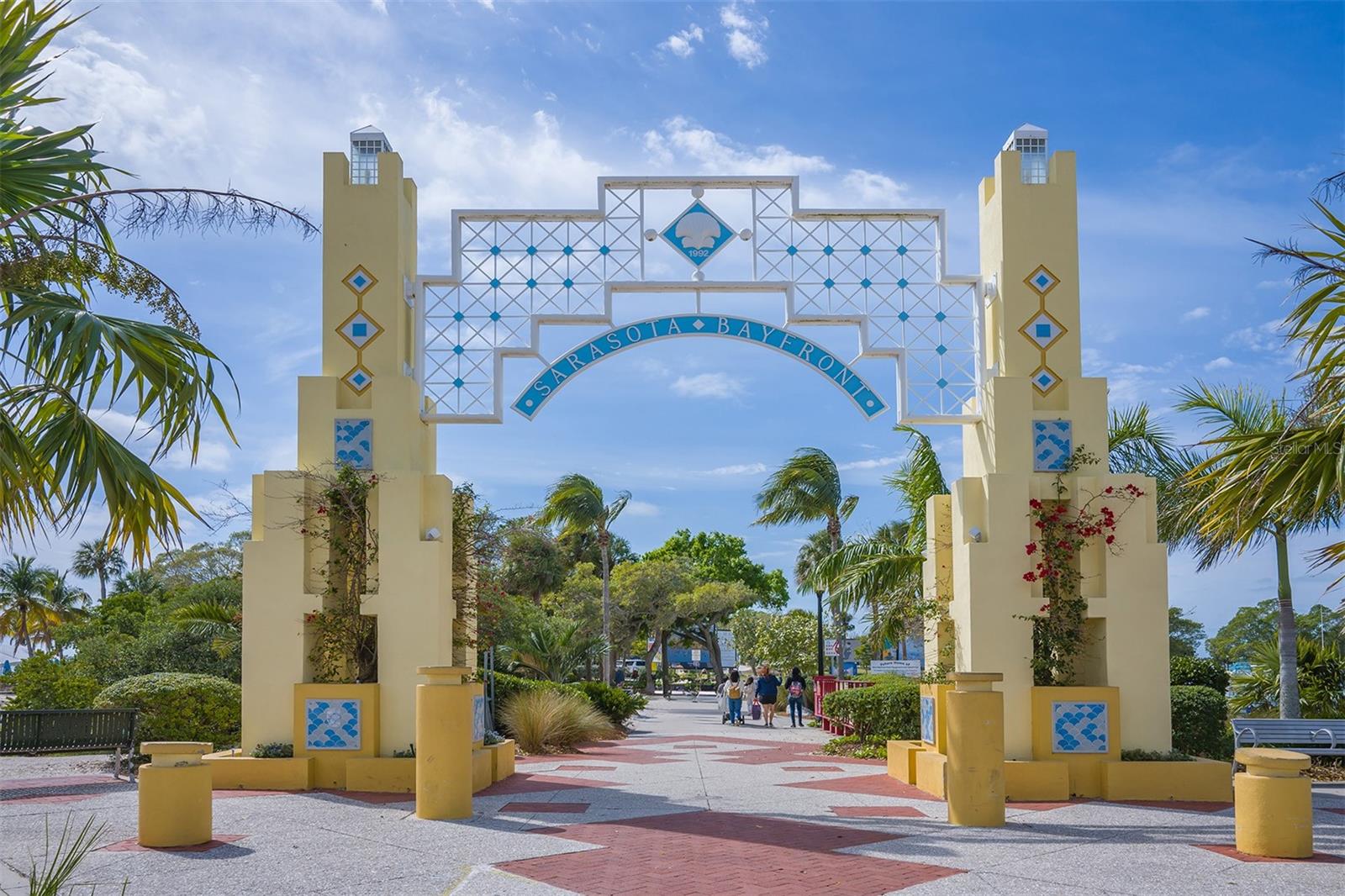 435 S GULFSTREAM AVE #1006