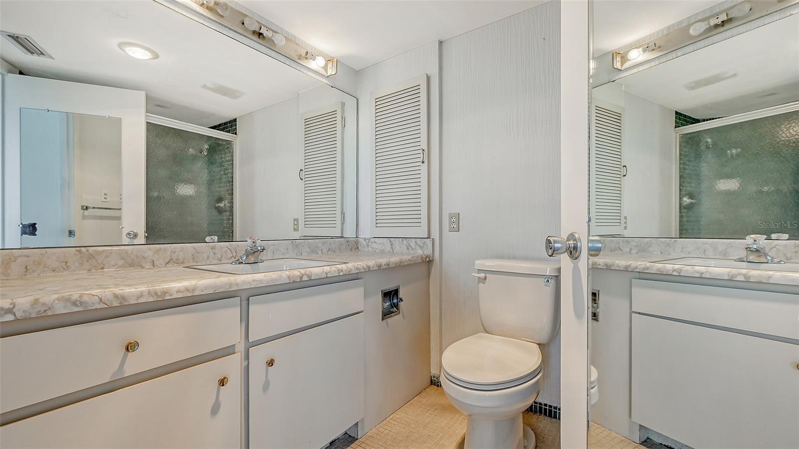 435 S GULFSTREAM AVE #1006