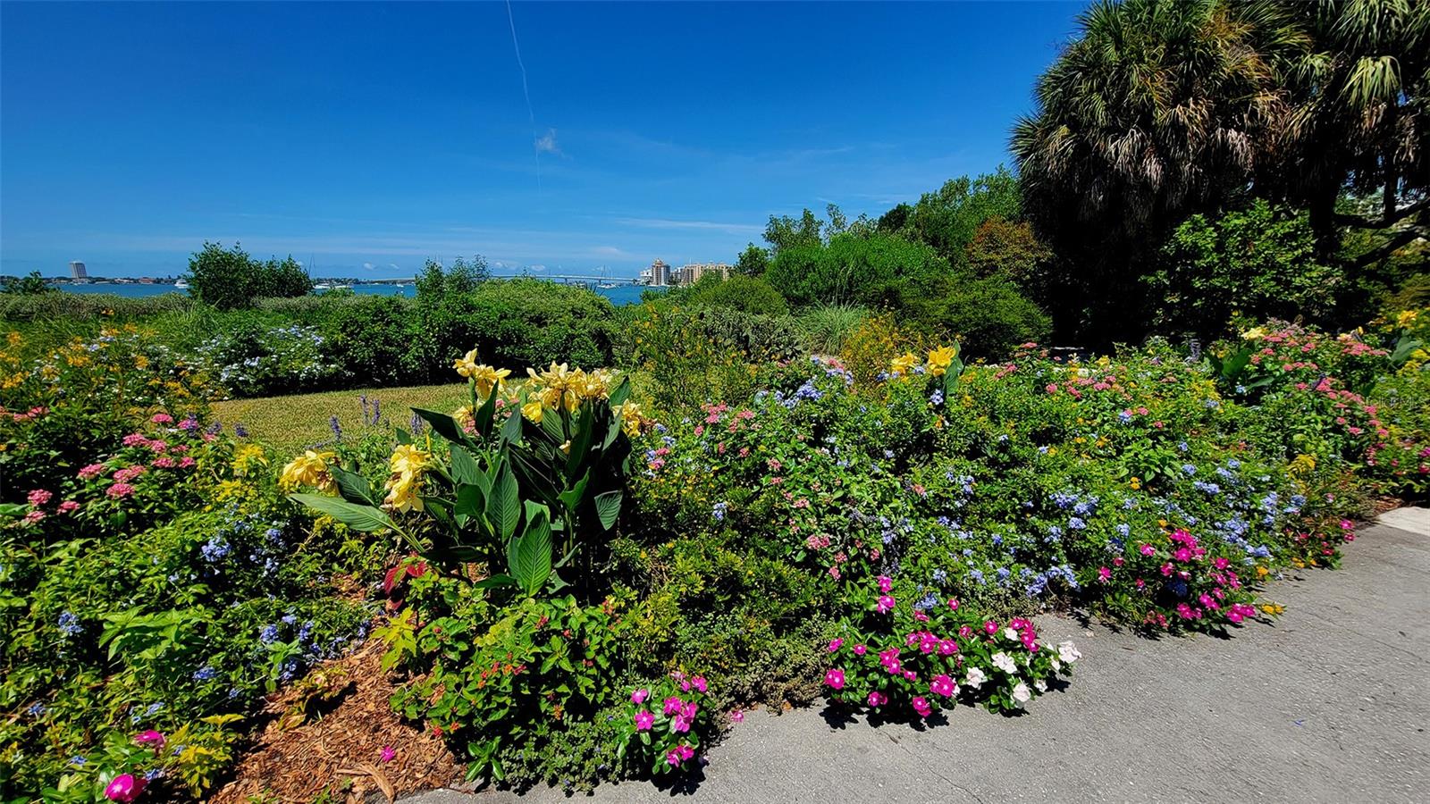 435 S GULFSTREAM AVE #1006