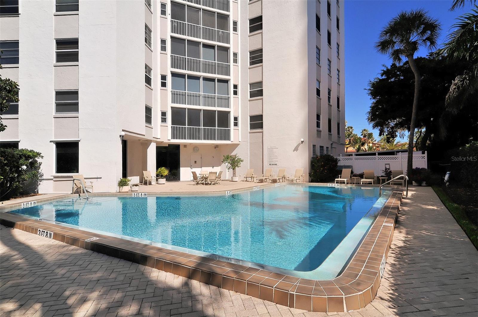 435 S GULFSTREAM AVE #1006