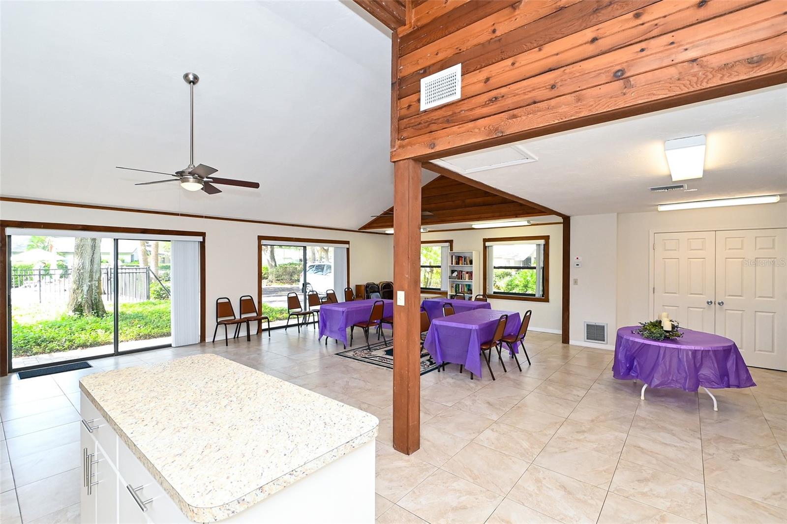 4635 OAK FOREST DR E #15