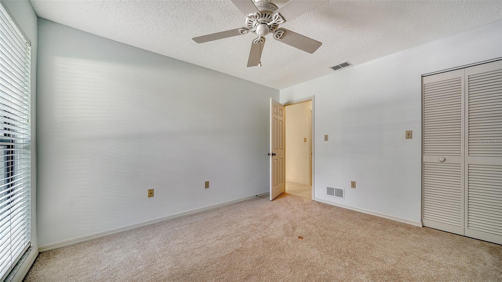 4635 OAK FOREST DR E #15