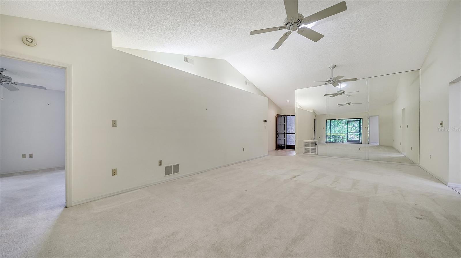 4635 OAK FOREST DR E #15