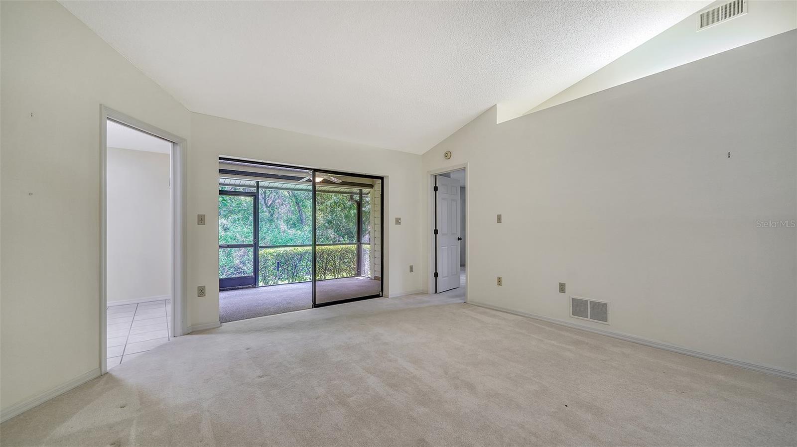 4635 OAK FOREST DR E #15