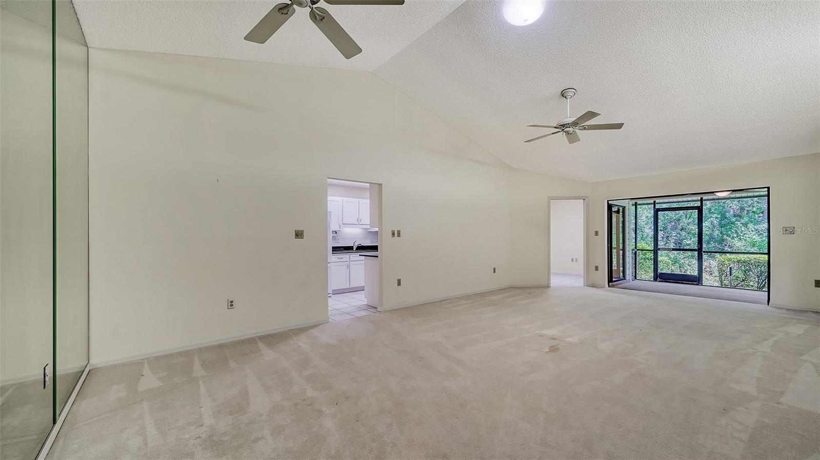 4635 OAK FOREST DR E #15