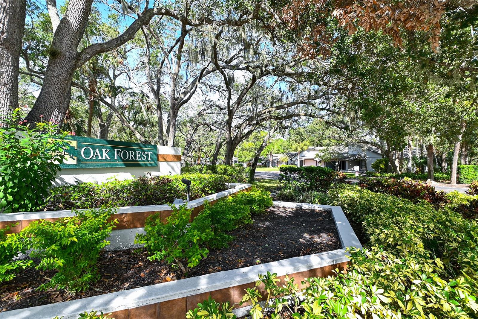 4635 OAK FOREST DR E #15