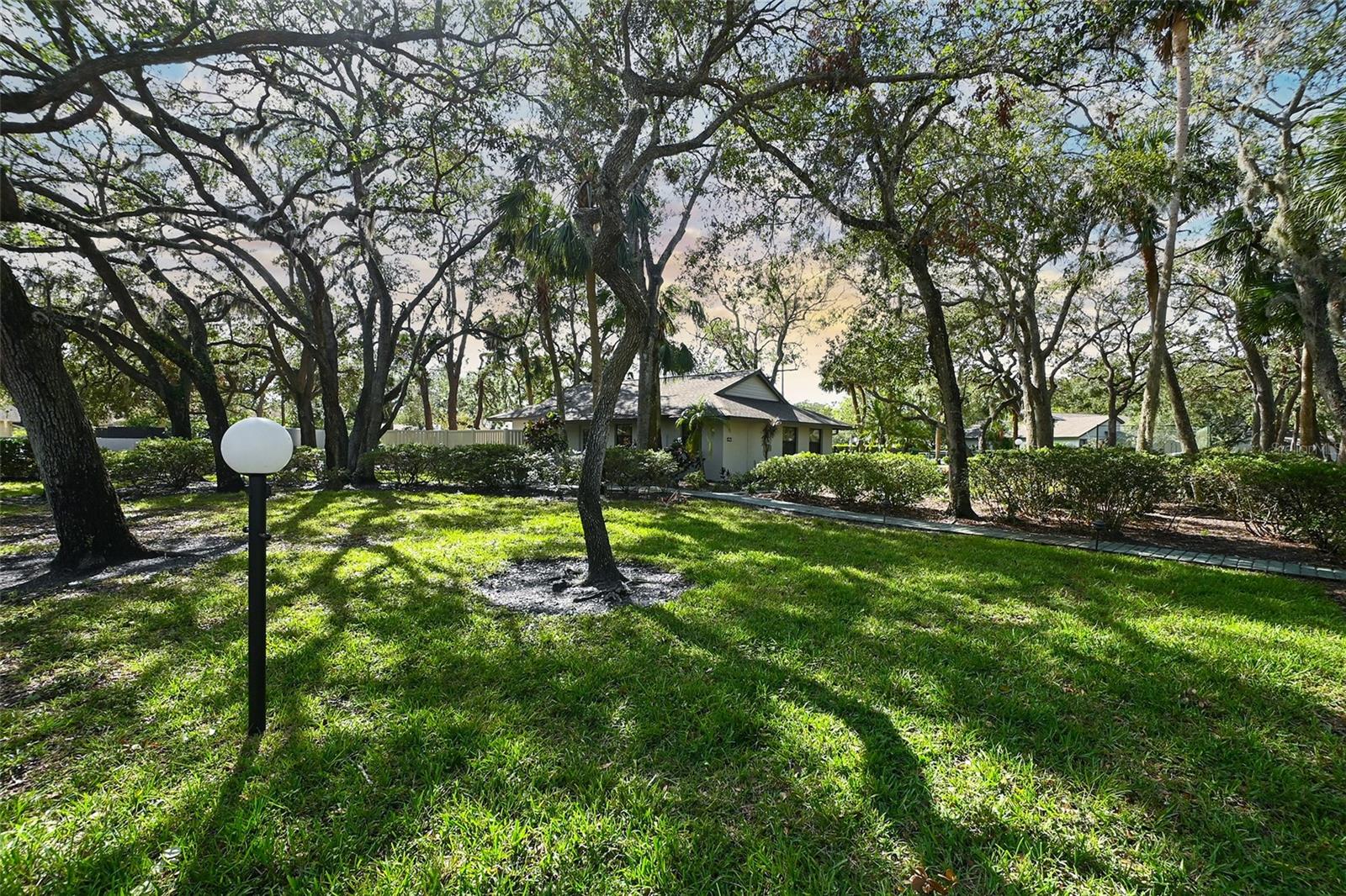 4635 OAK FOREST DR E #15