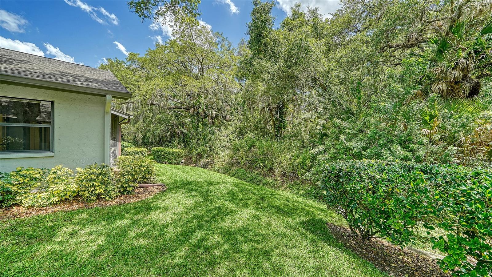 4635 OAK FOREST DR E #15