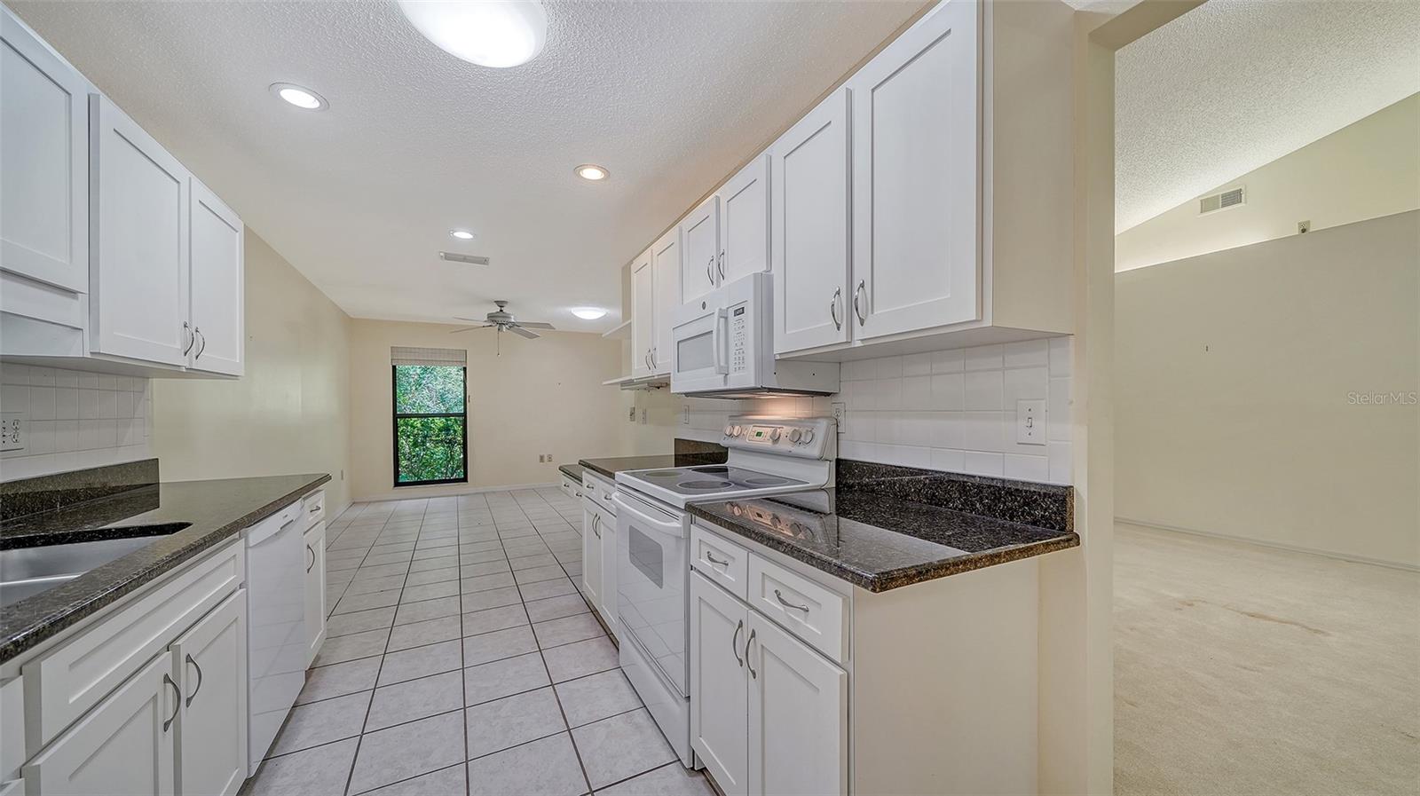 4635 OAK FOREST DR E #15