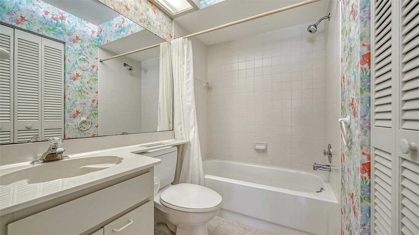 4635 OAK FOREST DR E #15