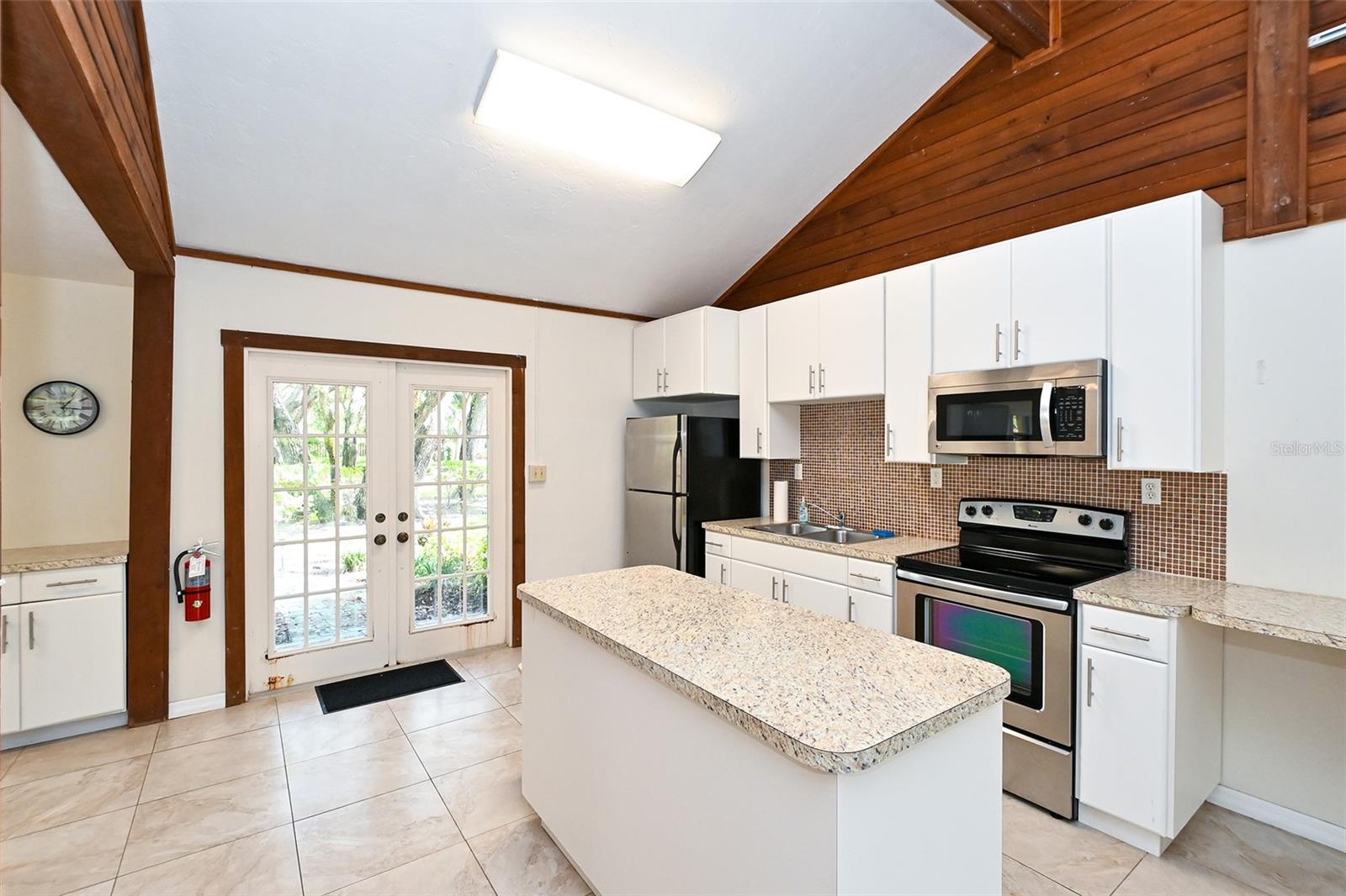 4635 OAK FOREST DR E #15