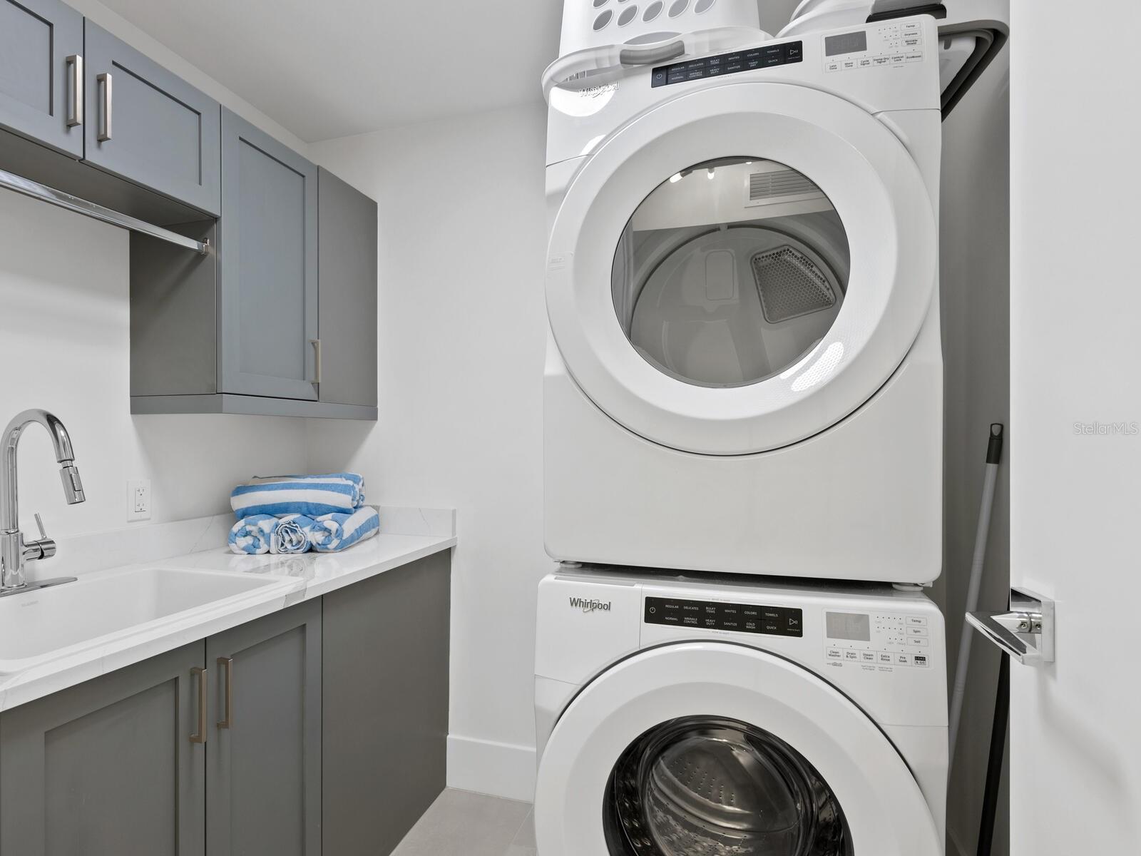 1035 SEASIDE DR #308