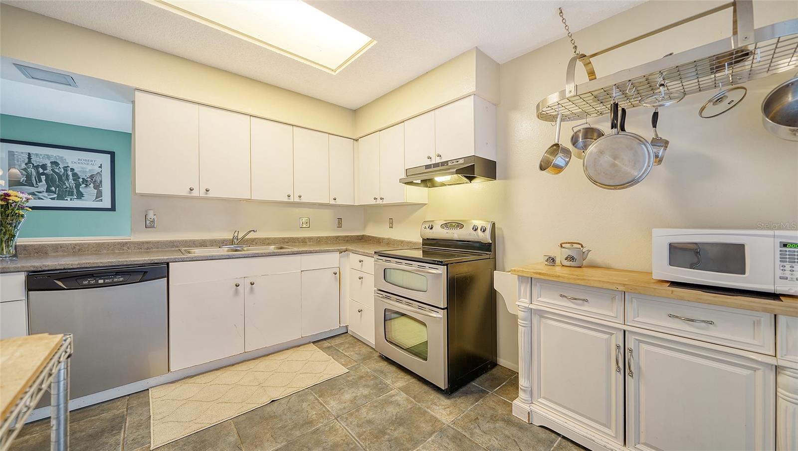 2204 BAHIA VISTA ST #D3