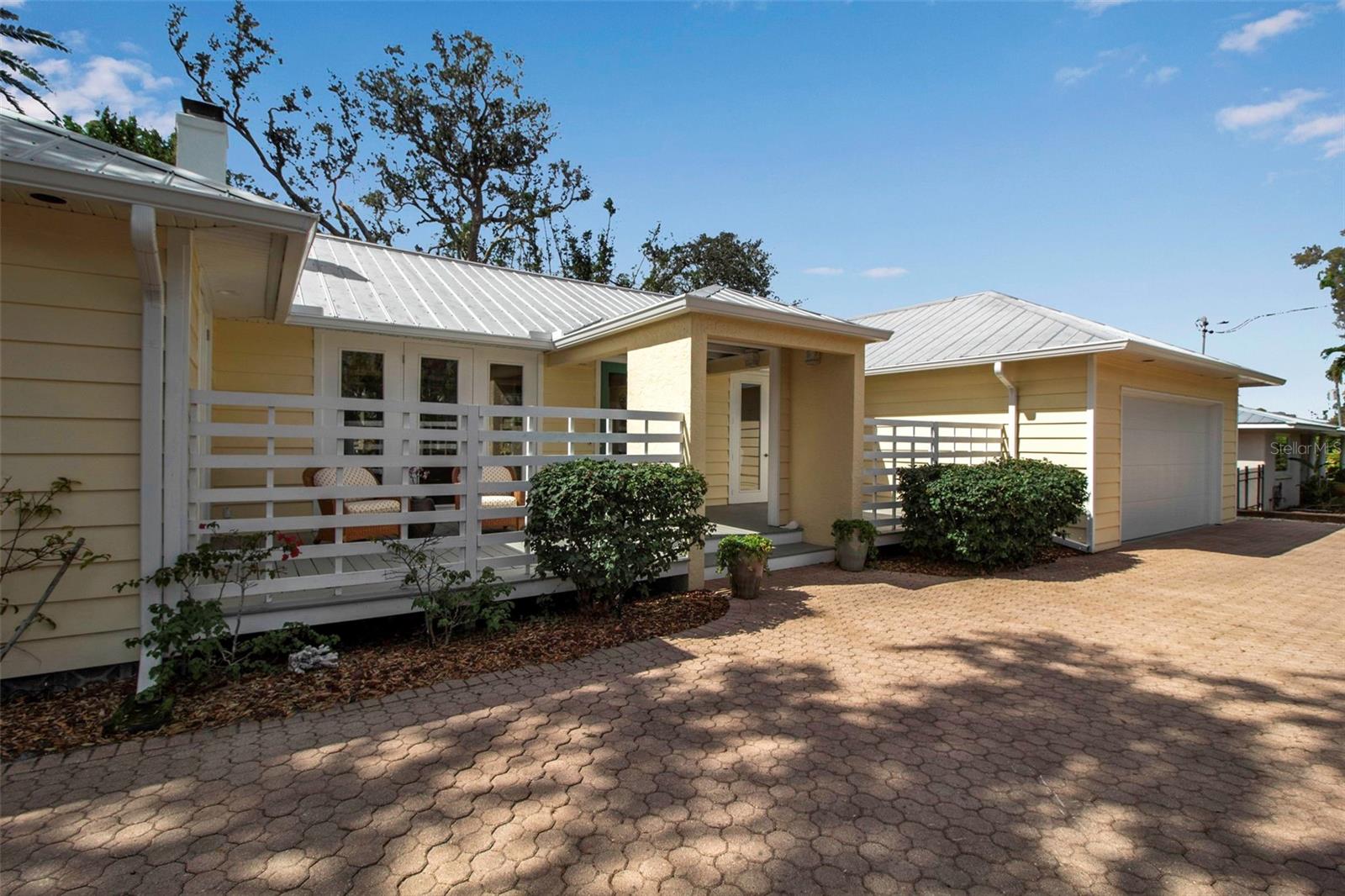 980 S ORANGE AVE