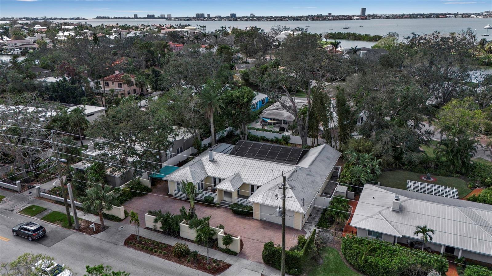 980 S ORANGE AVE