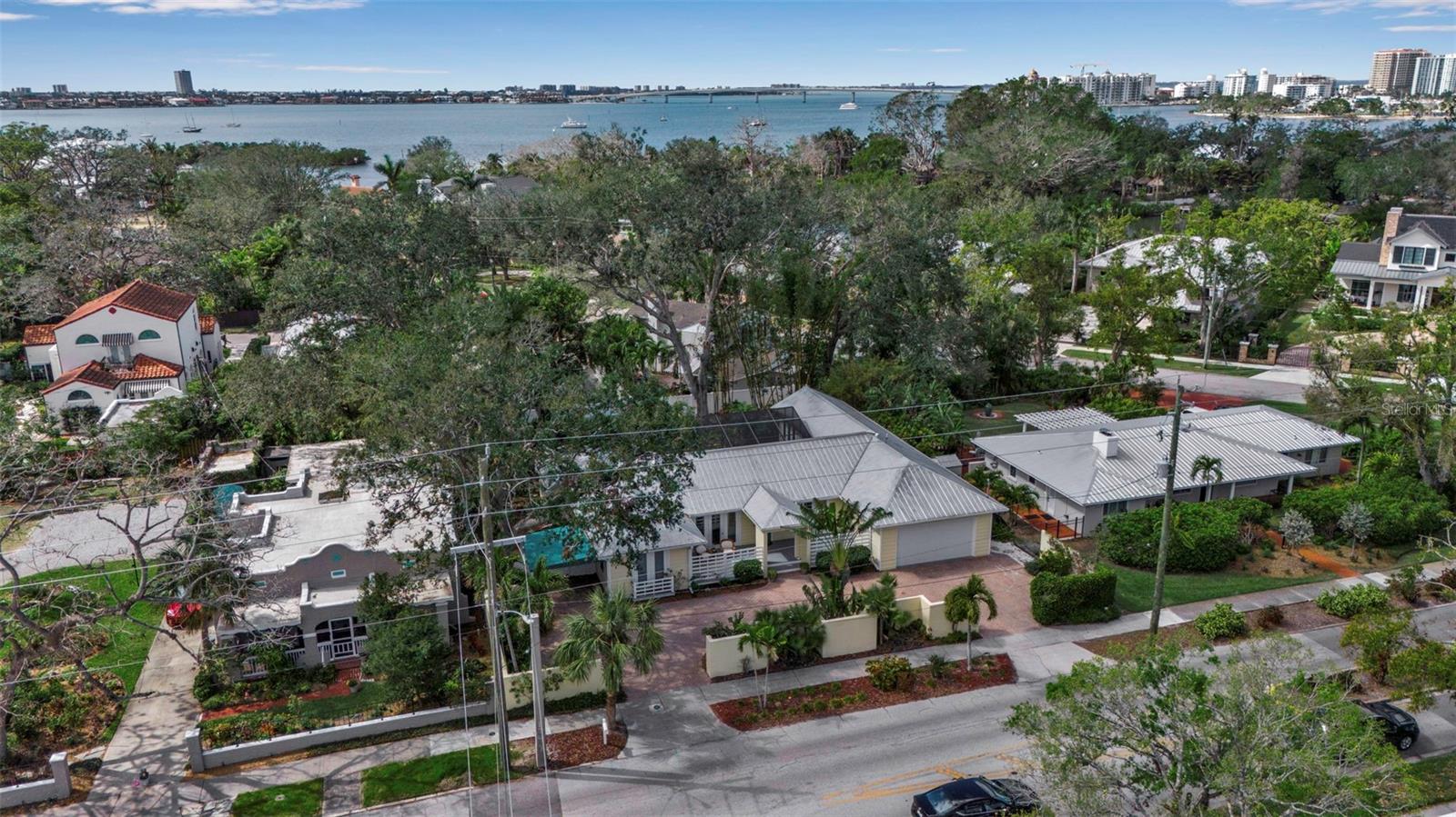 980 S ORANGE AVE