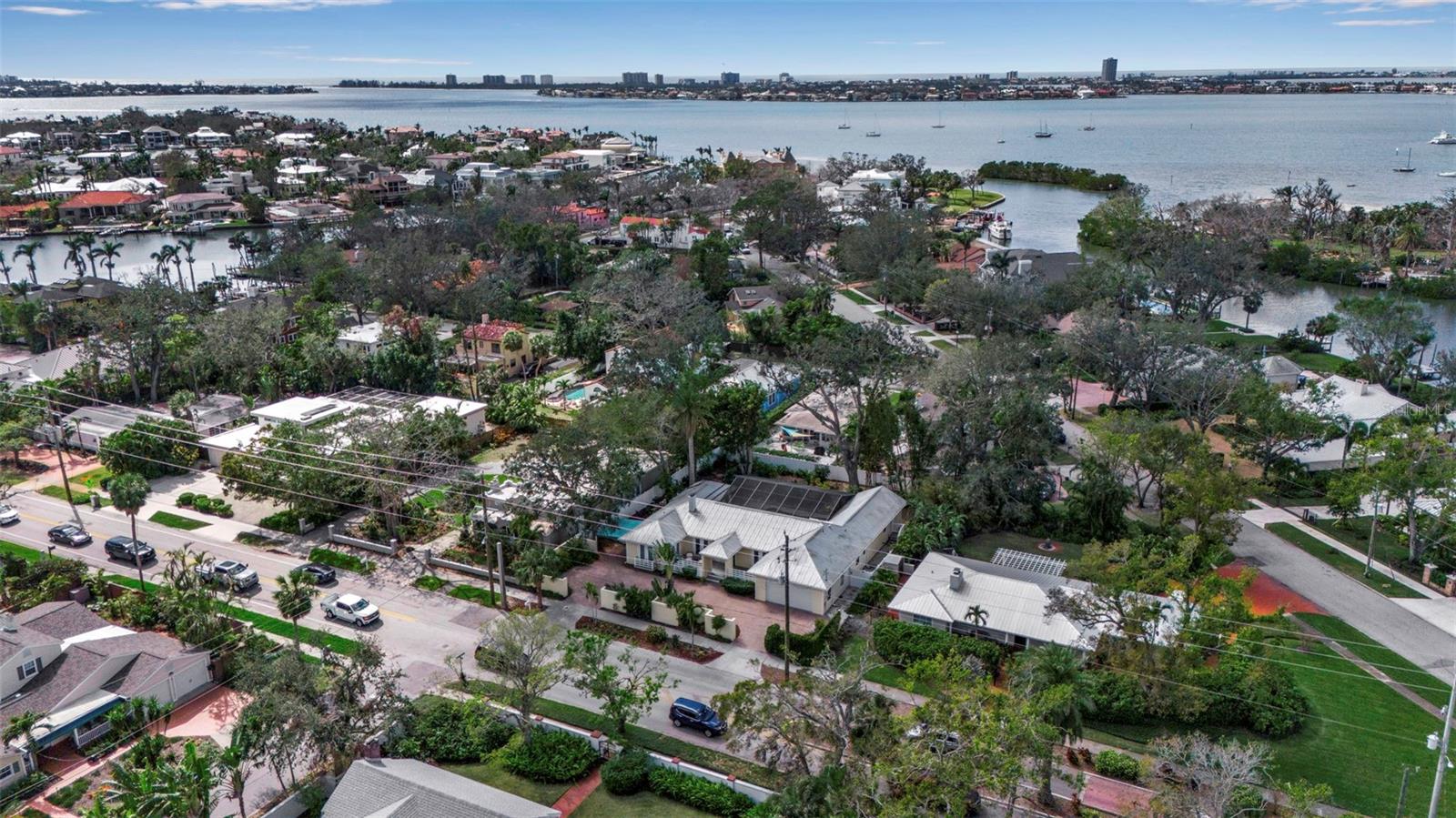 980 S ORANGE AVE