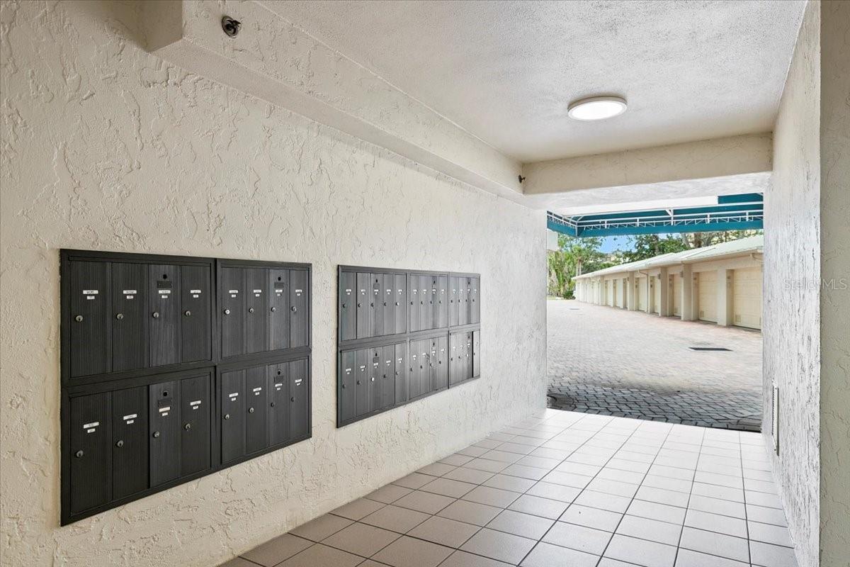 8701 MIDNIGHT PASS RD #206A