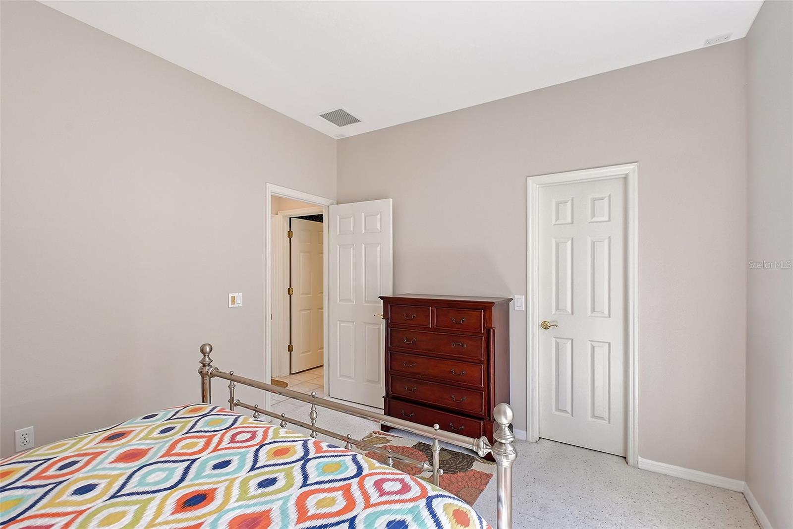 5032 TIMBER CHASE WAY