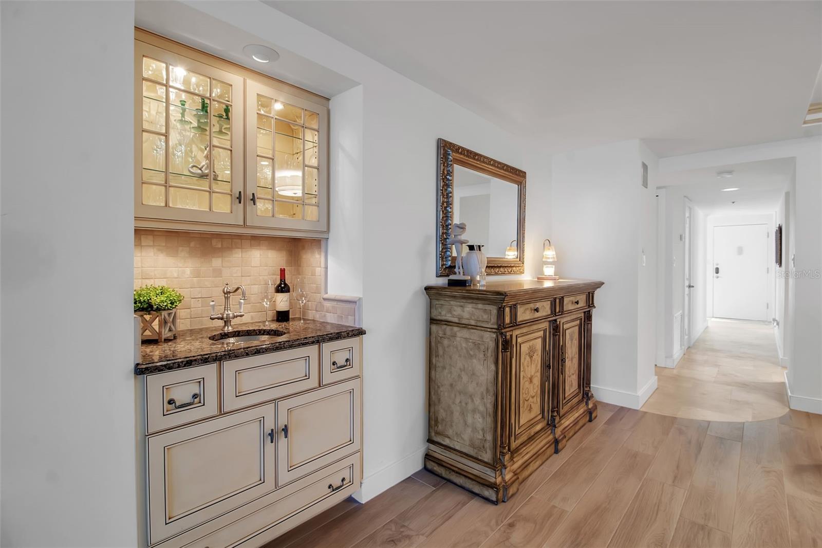 5740 MIDNIGHT PASS RD #405