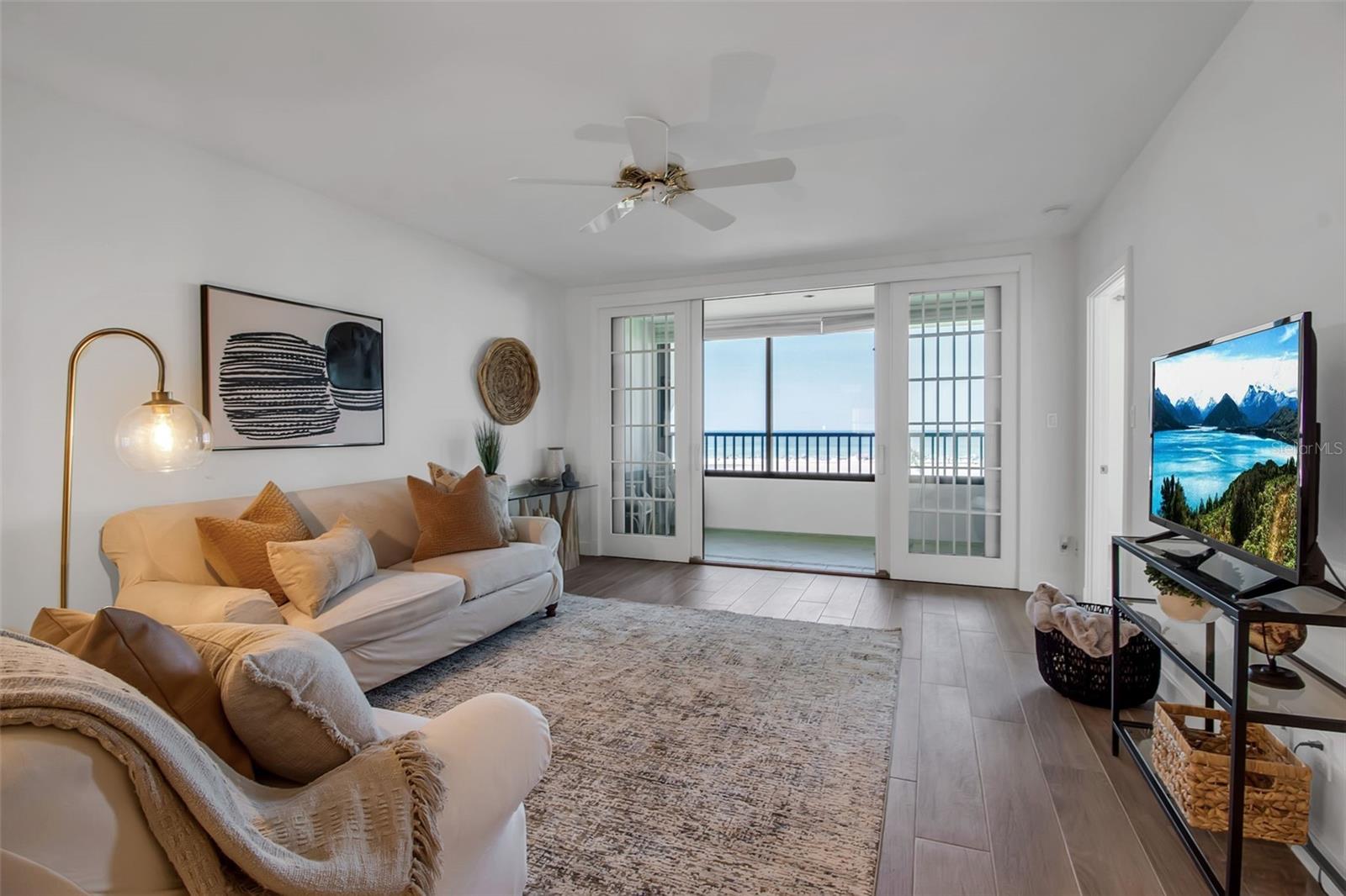 5740 MIDNIGHT PASS RD #405