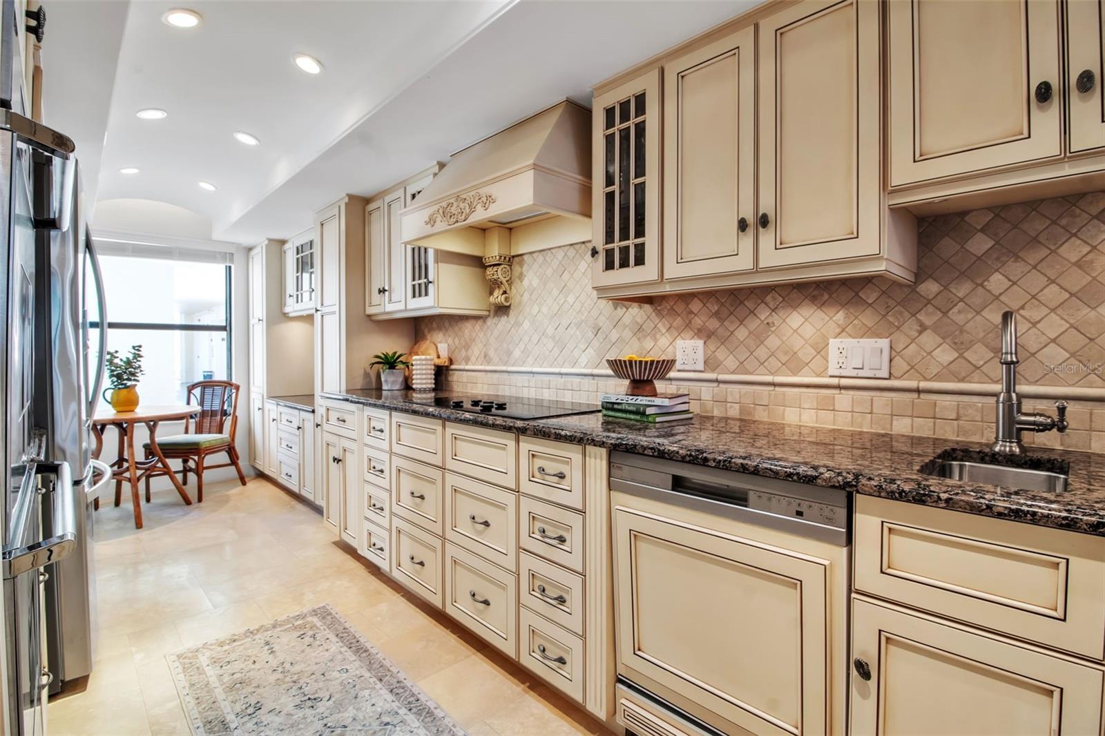 5740 MIDNIGHT PASS RD #405