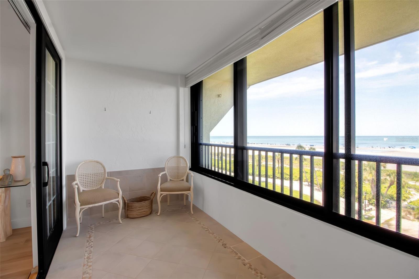 5740 MIDNIGHT PASS RD #405