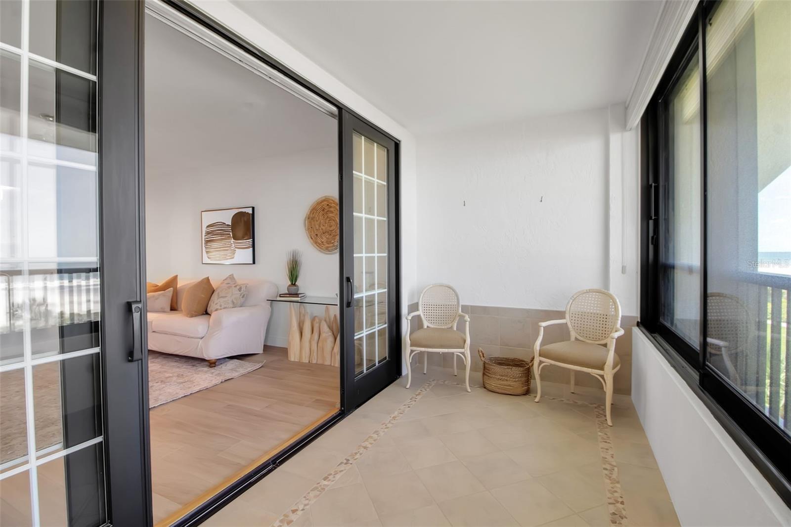 5740 MIDNIGHT PASS RD #405